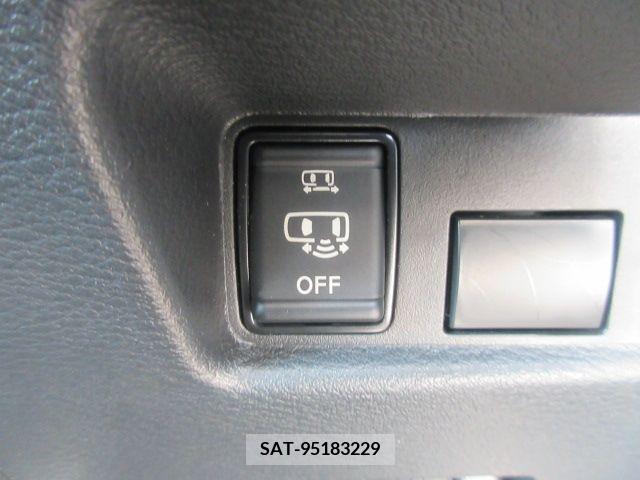 Nissan ROOX 2023-04 216055-17