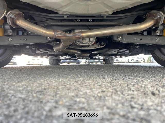 Subaru WRX STI 2019-01 219997-18