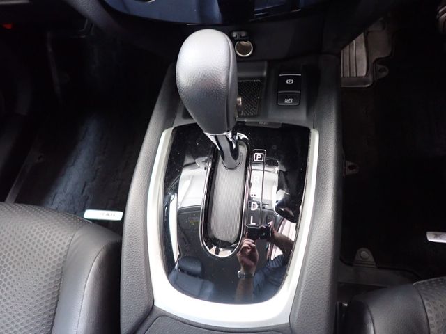 Nissan X-TRAIL 2019-10 10588-21