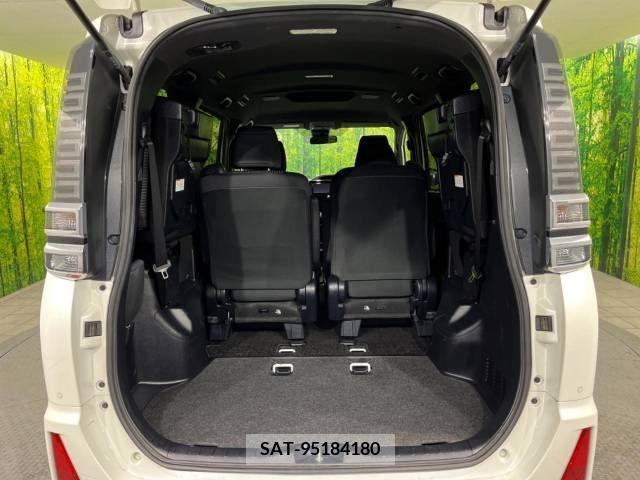 Toyota VOXY 2019-05 321615-11
