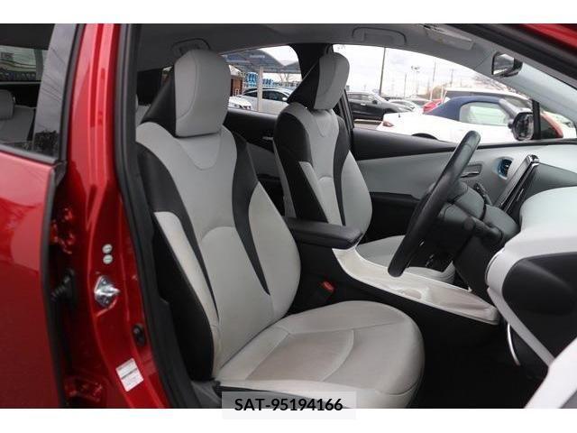 Toyota PRIUS PHV 2017-03 244136-10