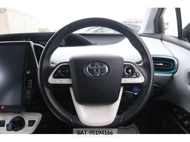 Toyota PRIUS PHV 2017-03 244136-13