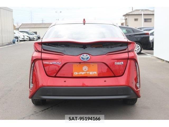 Toyota PRIUS PHV 2017-03 244136-3