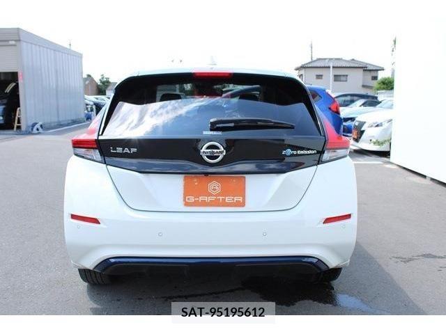 Nissan LEAF 2020-02 367076-7