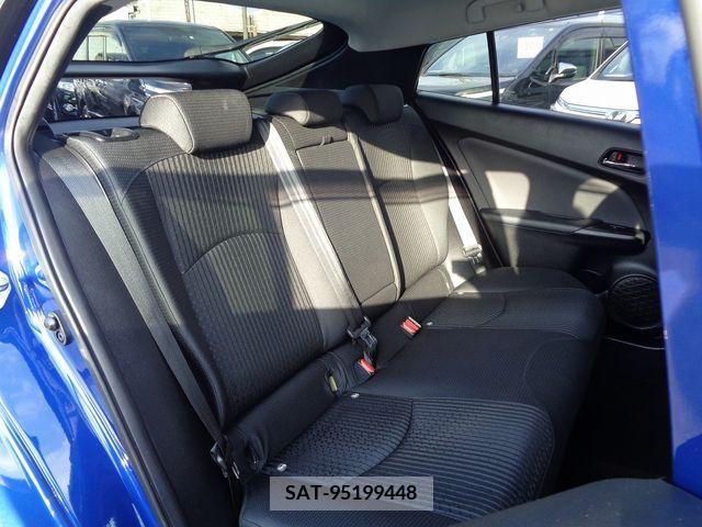 Toyota PRIUS 2016-06 208847-5