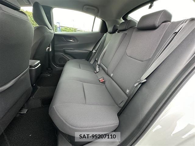 Toyota PRIUS 2023-06 313513-17