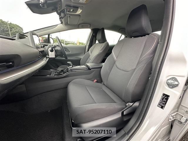 Toyota PRIUS 2023-06 313513-15