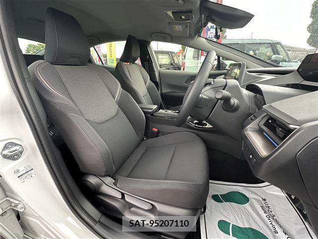 Toyota PRIUS 2023-06 313513-14