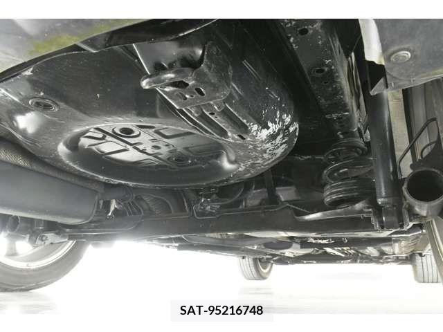 Nissan JUKE 2016-02 244233-7