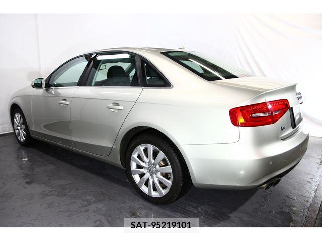 Audi A4 2015-08 317783-12
