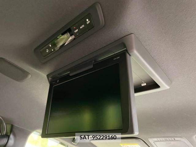 Toyota NOAH 2018-01 392834-2