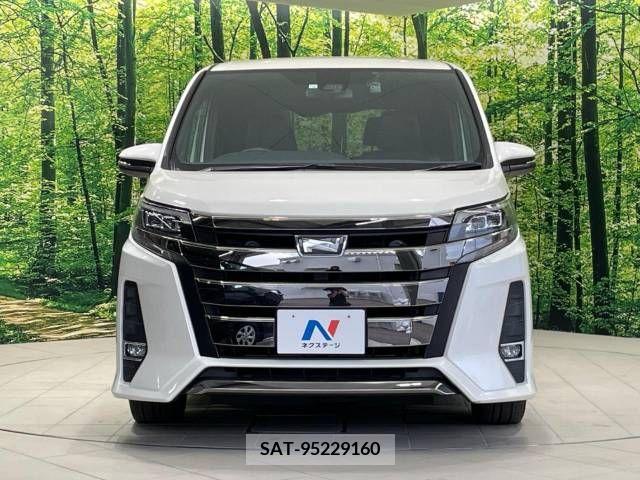 Toyota NOAH 2018-01 392834-15