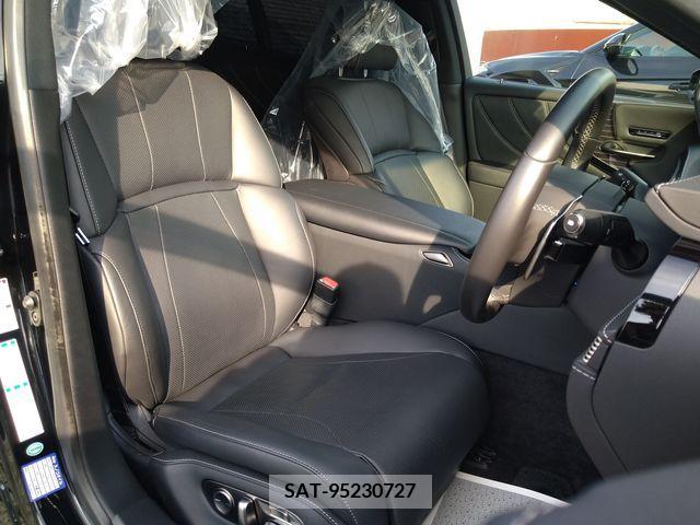 Lexus LS 2017-11 388232-10
