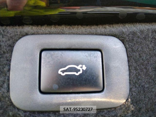 Lexus LS 2017-11 388232-27
