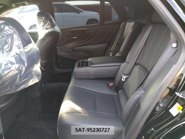 Lexus LS 2017-11 388232-26