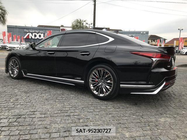Lexus LS 2017-11 388232-3