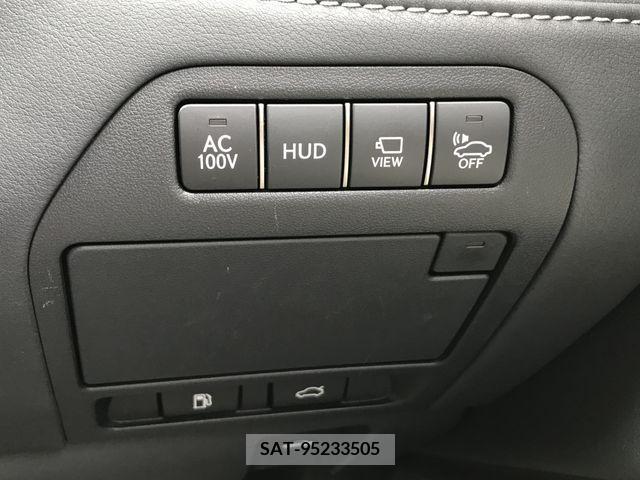 Lexus LS 2018-03 242437-18