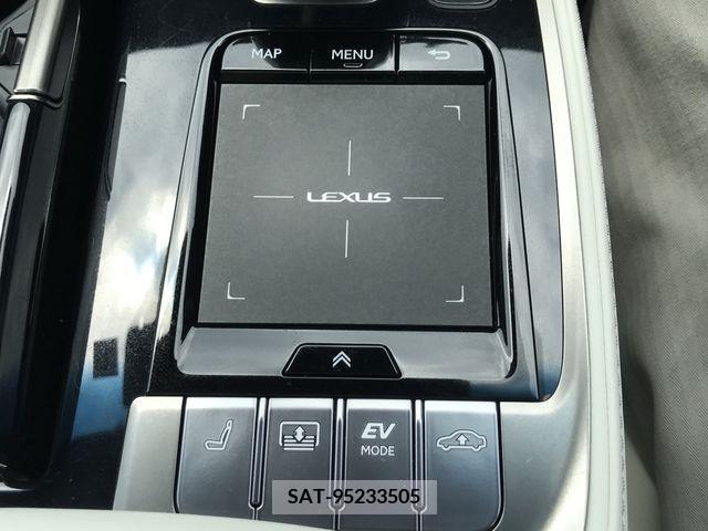 Lexus LS 2018-03 242437-17