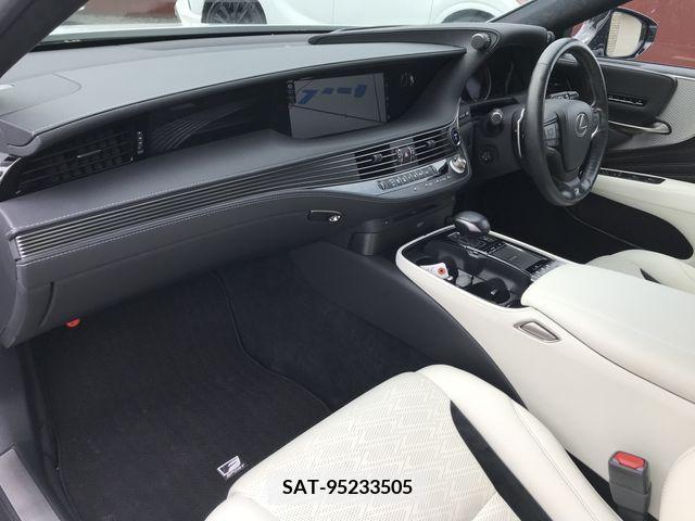 Lexus LS 2018-03 242437-23