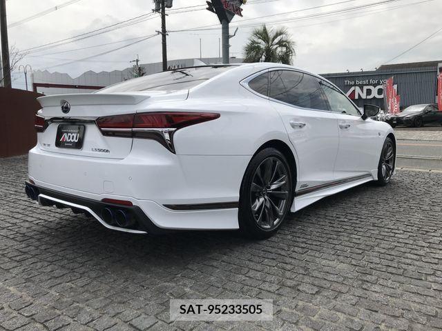 Lexus LS 2018-03 242437-6