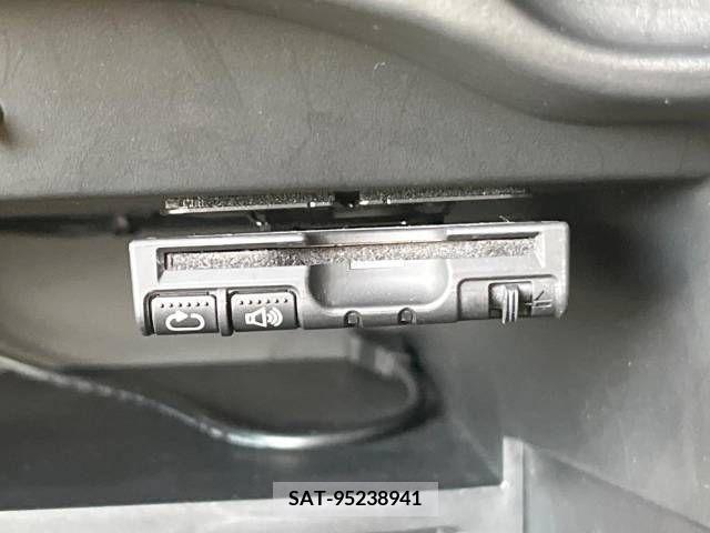 Nissan NOTE 2013-09 327681-6