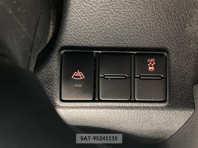 Toyota SIENTA 2017-03 285094-18