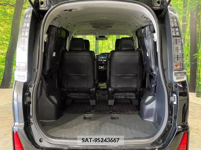 Toyota VOXY 2016-08 288986-11
