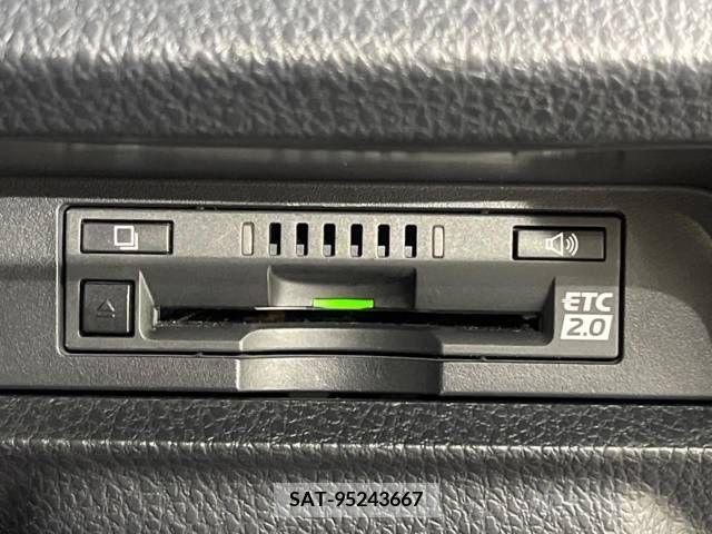 Toyota VOXY 2016-08 288986-6