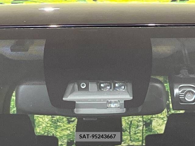 Toyota VOXY 2016-08 288986-4