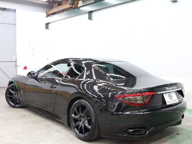Maserati GRANTURISMO 2016-11 193438-12