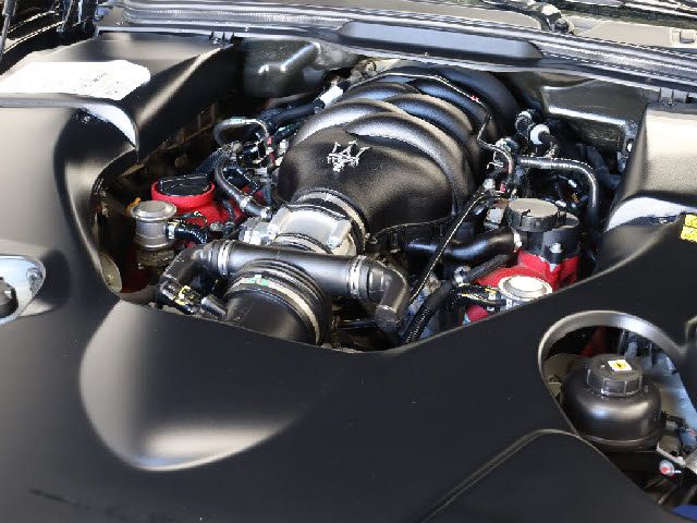 Maserati GRANTURISMO 2016-11 193438-4