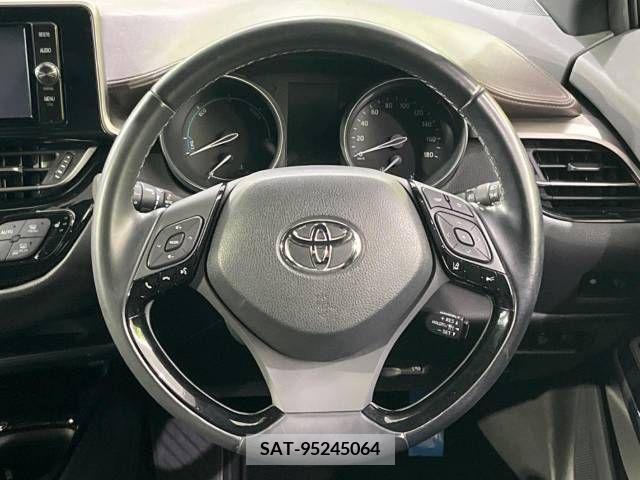 Toyota C-HR 2017-05 294965-11