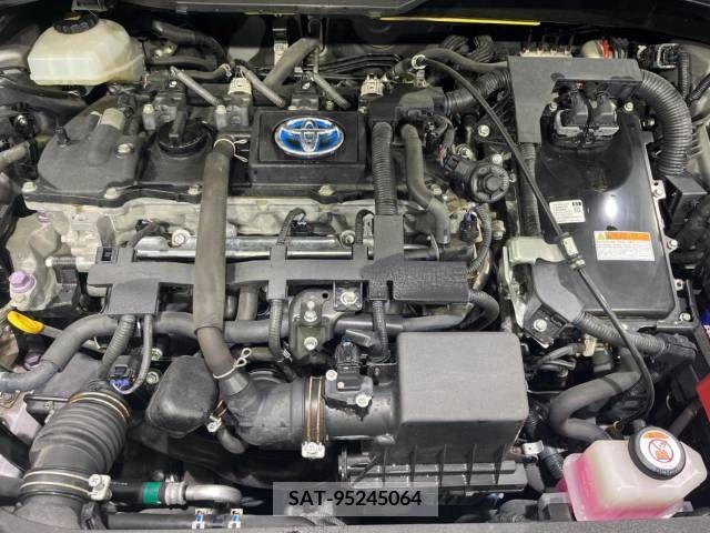 Toyota C-HR 2017-05 294965-18