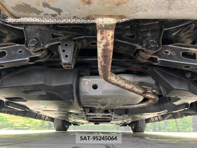 Toyota C-HR 2017-05 294965-19