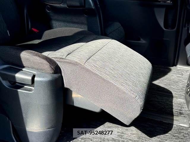 Toyota ALPHARD 2012-01 345350-28