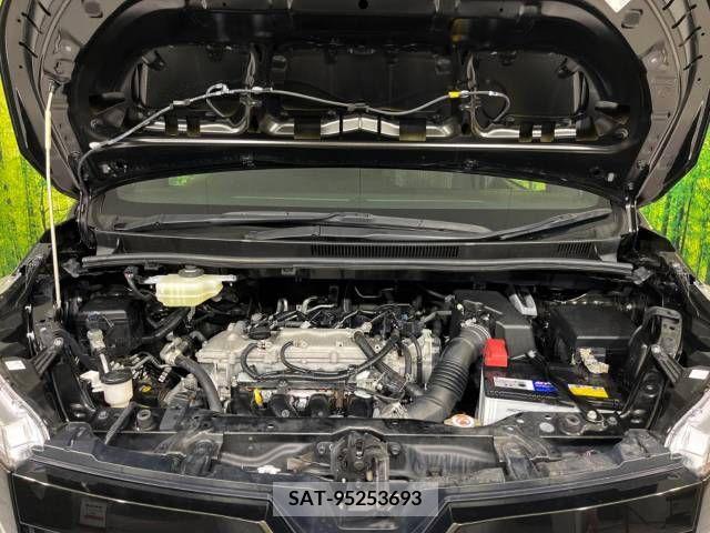 Toyota VOXY 2019-02 347581-18