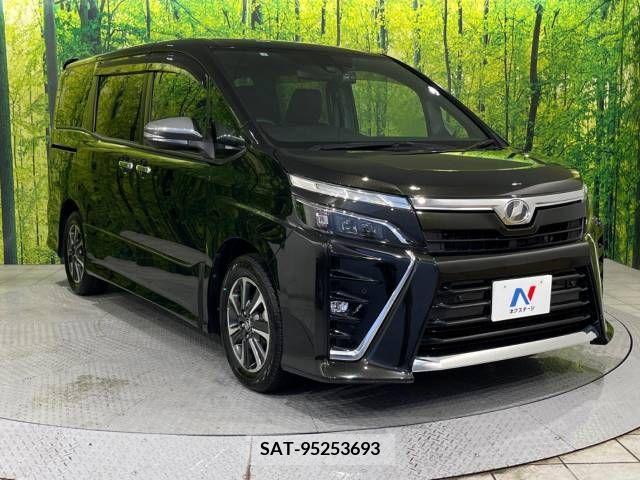 Toyota VOXY 2019-02 347581-17