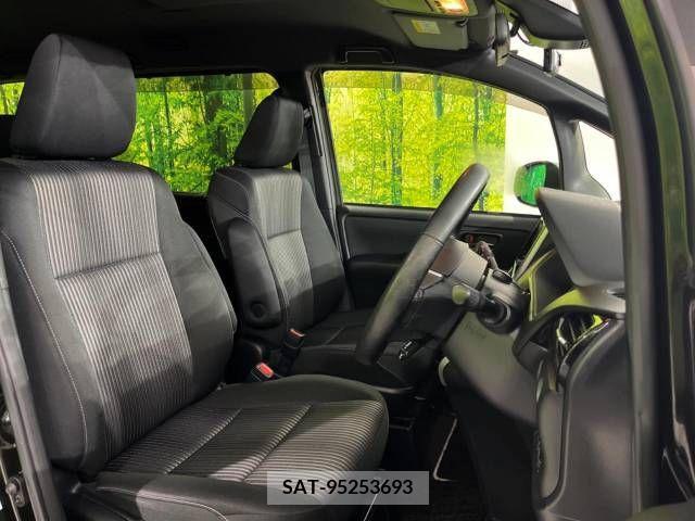 Toyota VOXY 2019-02 347581-8