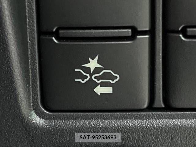Toyota VOXY 2019-02 347581-6