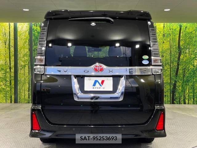Toyota VOXY 2019-02 347581-16