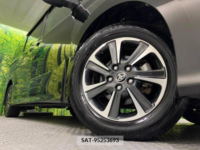 Toyota VOXY 2019-02 347581-14