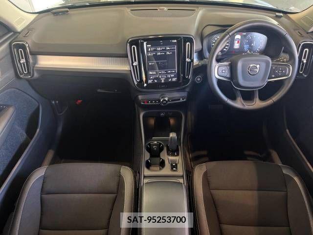 Volvo XC40 2019-03 251394-1