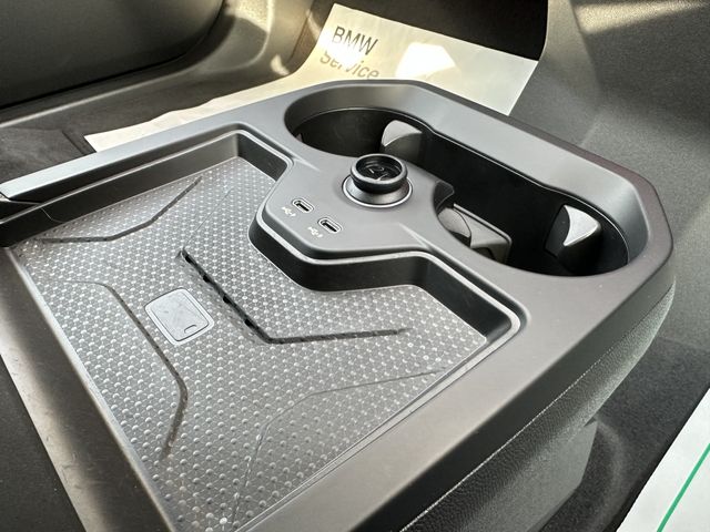 Bmw IX 2022-08 28125-21
