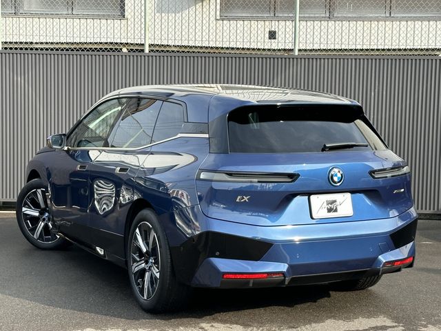 Bmw IX 2022-08 28125-2
