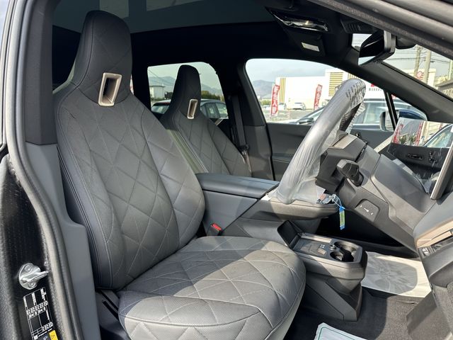 Bmw IX 2022-08 28125-10