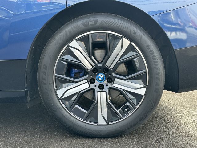 Bmw IX 2022-08 28125-28