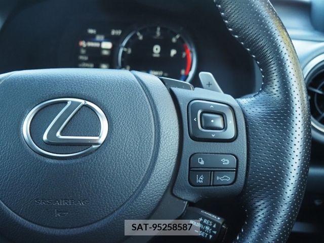 Lexus IS 2021-05 228383-16