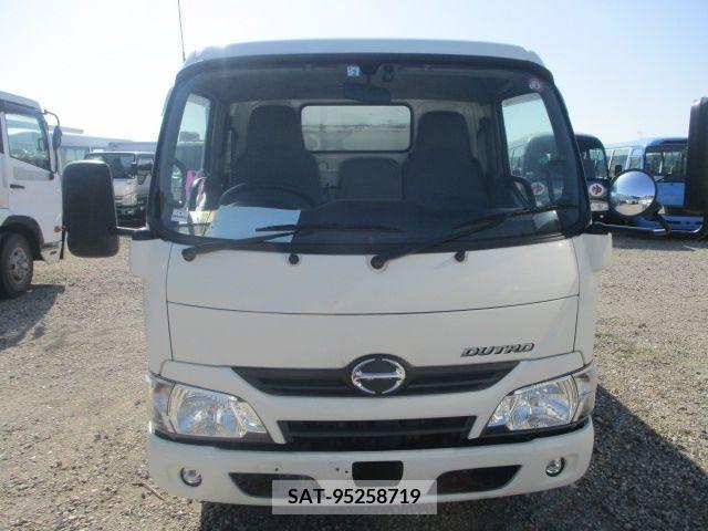 Hino DUTRO 2017-02 251834-5