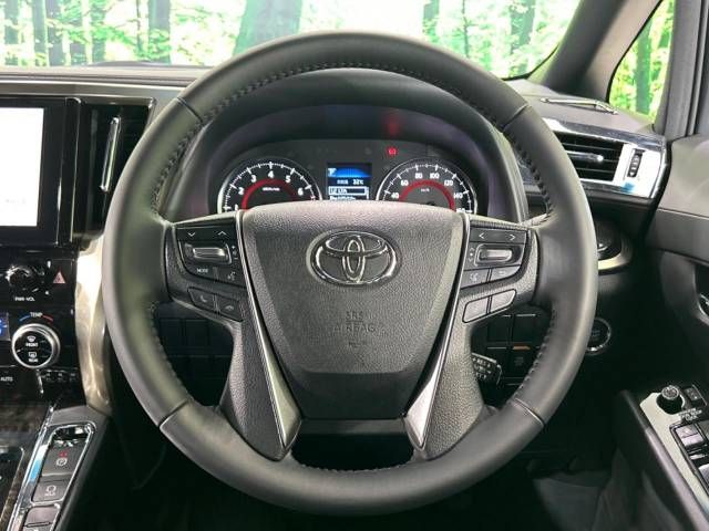 Toyota ALPHARD 2021-05 12749-14