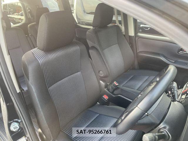 Toyota VOXY 2015-03 289042-5